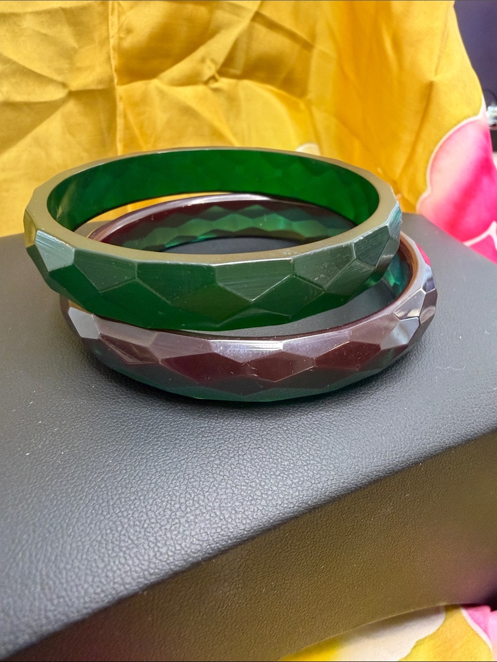Vintage Faceted Green and Brown Bakelite Bangle Set - Women Accessories
